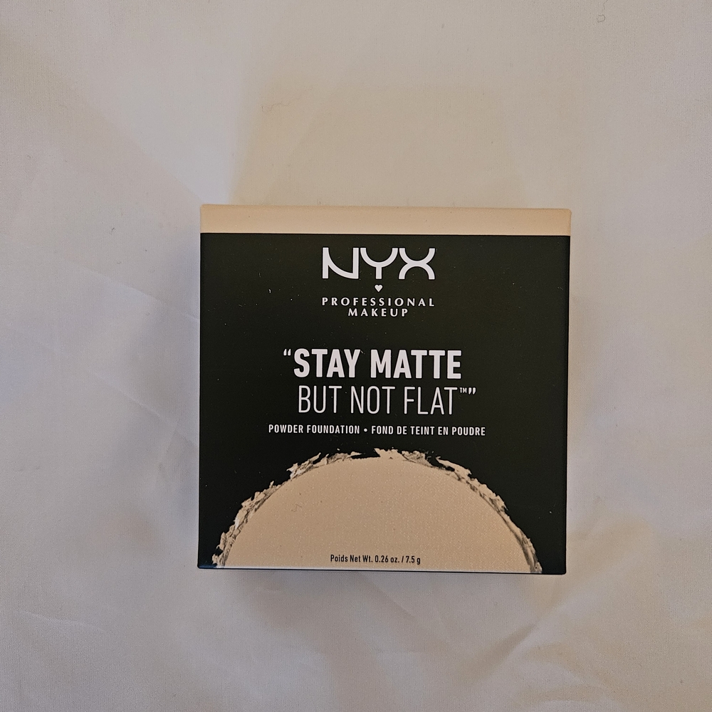 NYX Stay Matte But Not Flat Powder Foundation - NUDE